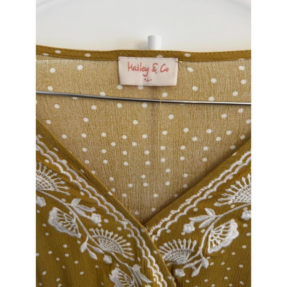 Hailey & Co. embroidered floral peplum blouse size Large - Picture 5 of 7